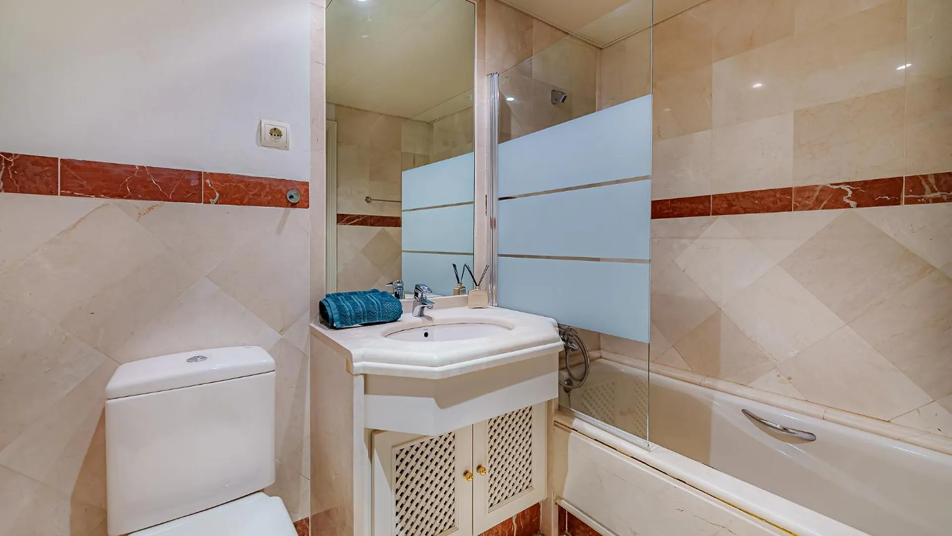 Secret View Elviria Gardens Apartment Marbella 0*,  Spain