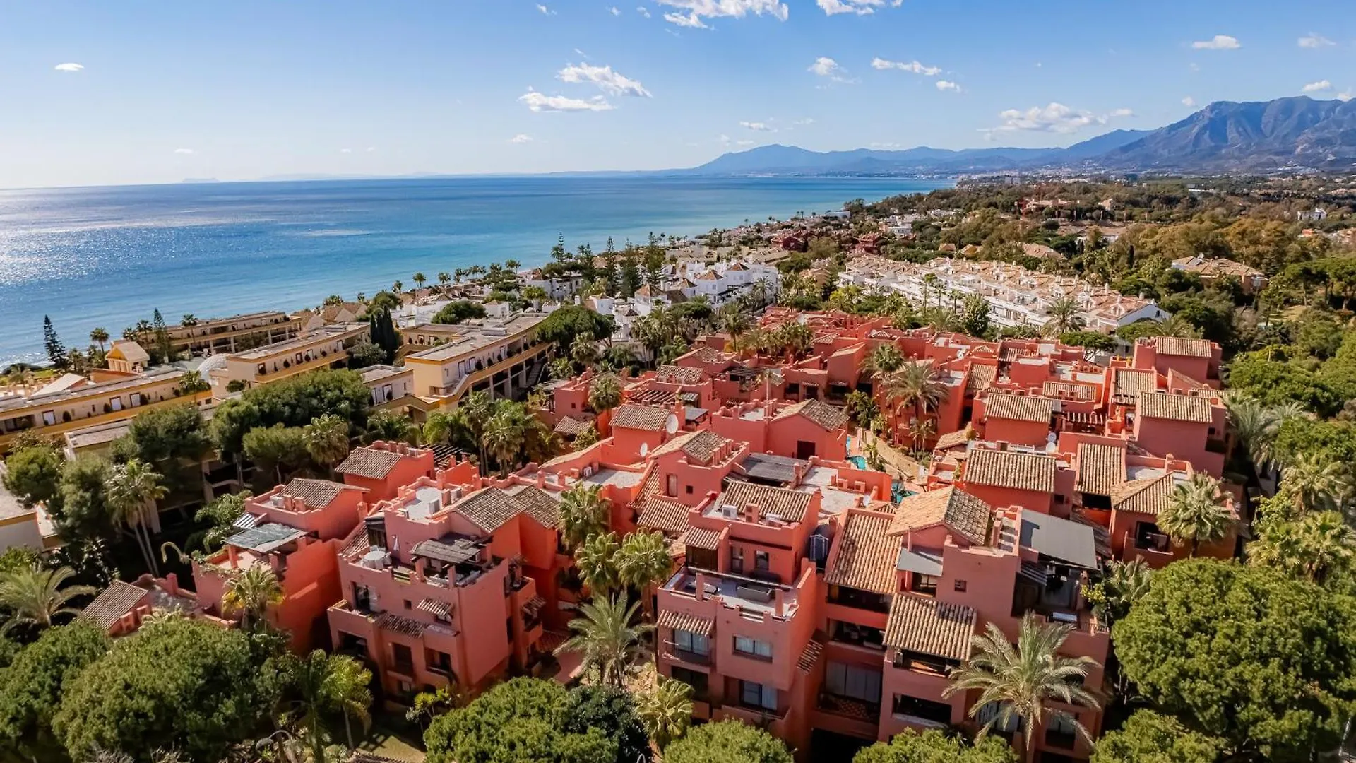 Secret View Elviria Gardens Apartment Marbella