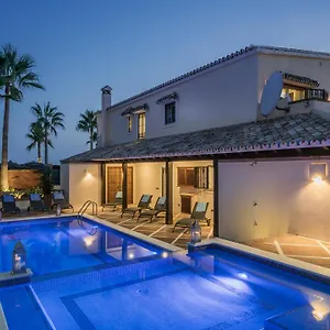 The By The House Oda ve Kahvaltı